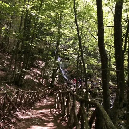 18th Century Samnium Stone Tatil Evi