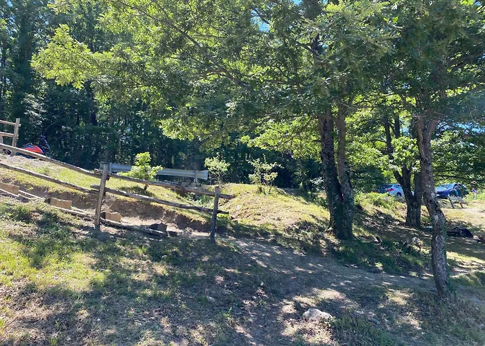 18th Century Samnium Stone Nyaraló