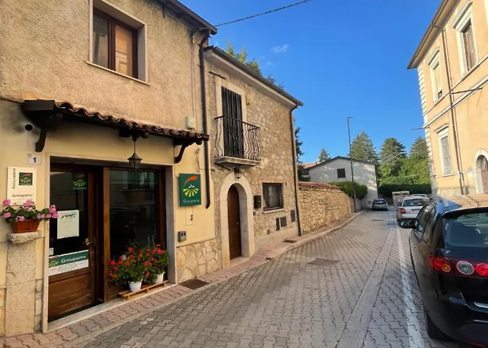 Nyaraló 18th Century Samnium Stone